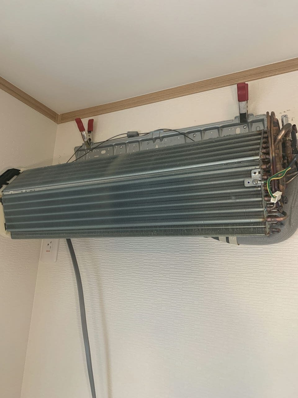 汚れているダイキンのエアコンの熱交換器