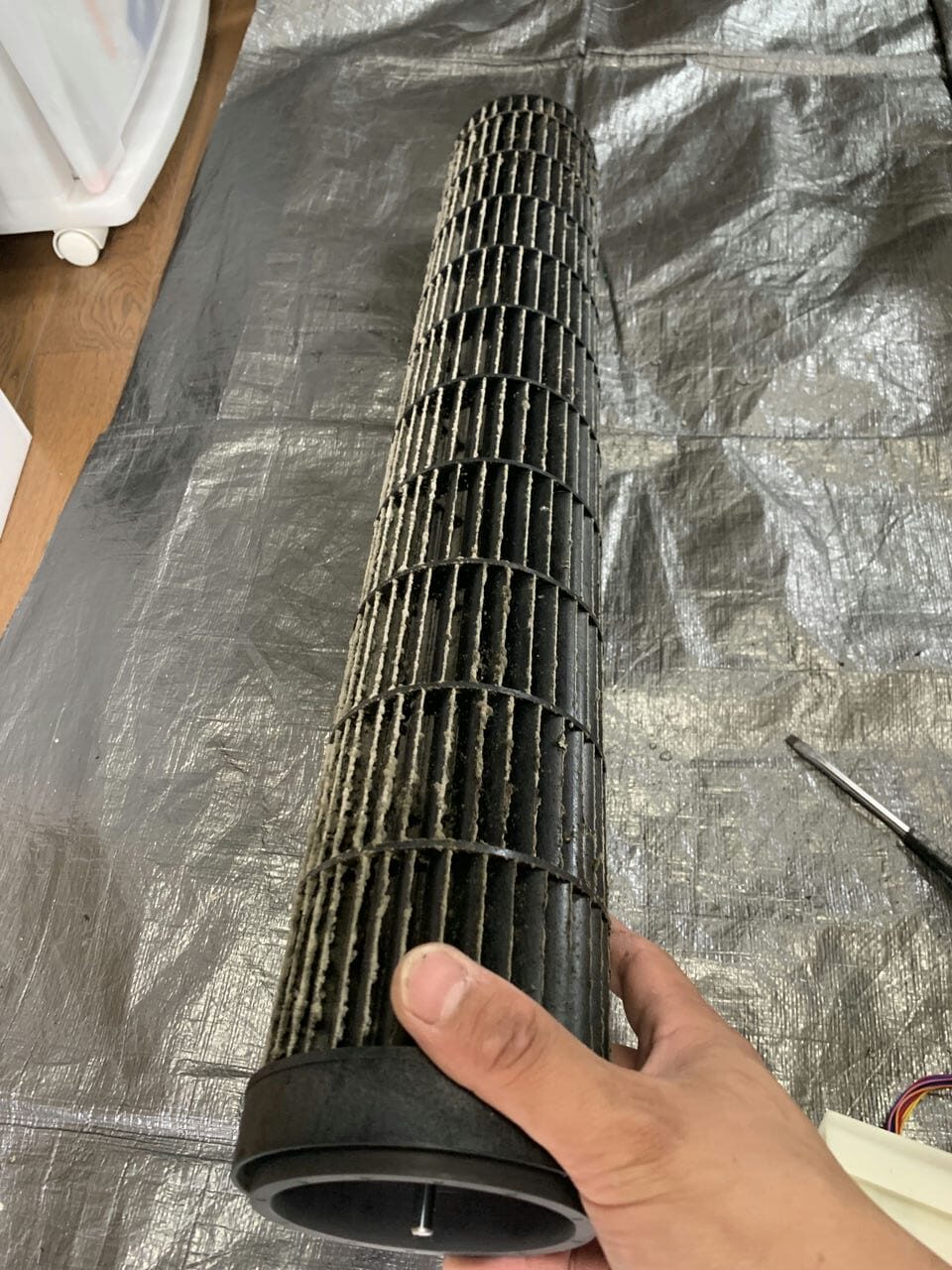 汚れているダイキンのエアコンの送風ファン
