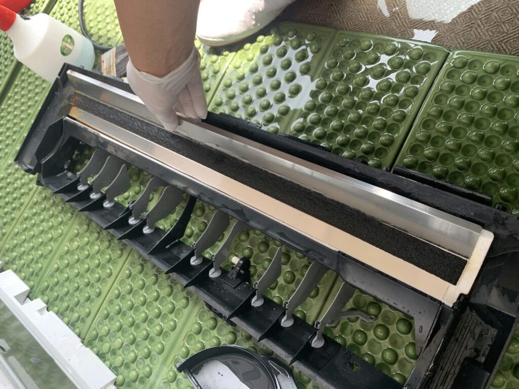 綺麗になった日立のエアコンのフィルター