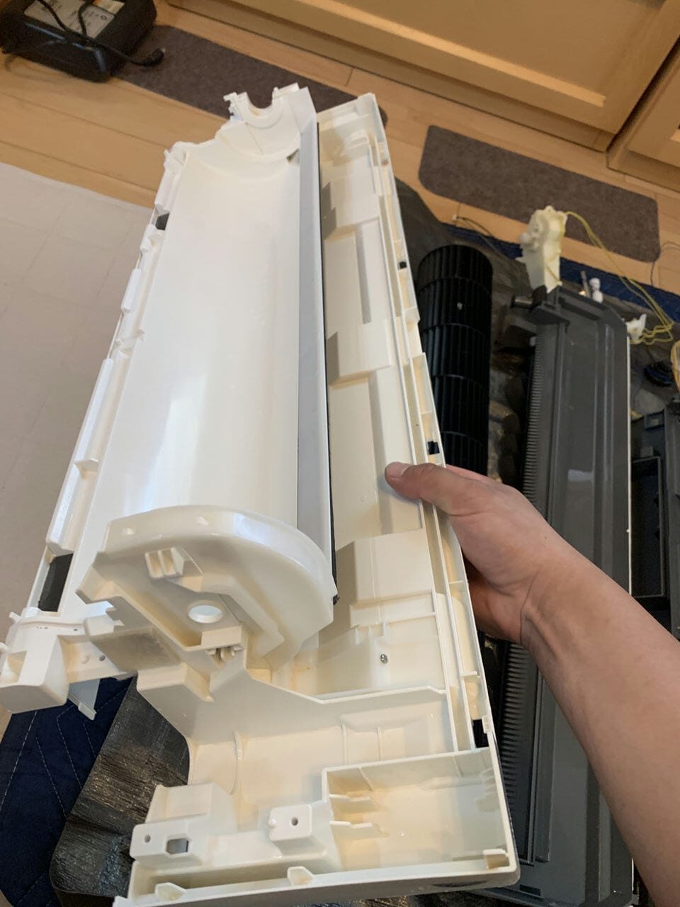 綺麗になった三菱電機のエアコンのドレンパン