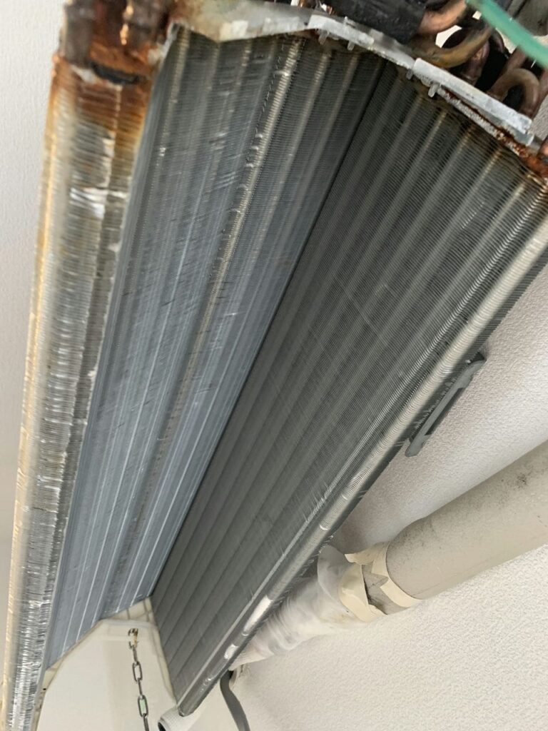 綺麗になった日立のエアコンの熱交換器