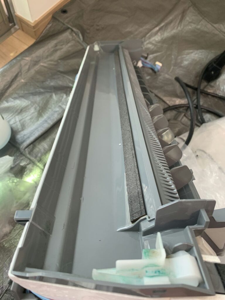 綺麗になった三菱電機のエアコンのドレンパン