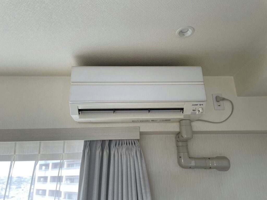 エアコン完全分解洗浄の施工事例：三菱電機（Mitsubishi Electric）型番：MSZ-AXV5618S-Wのアイキャッチ画像