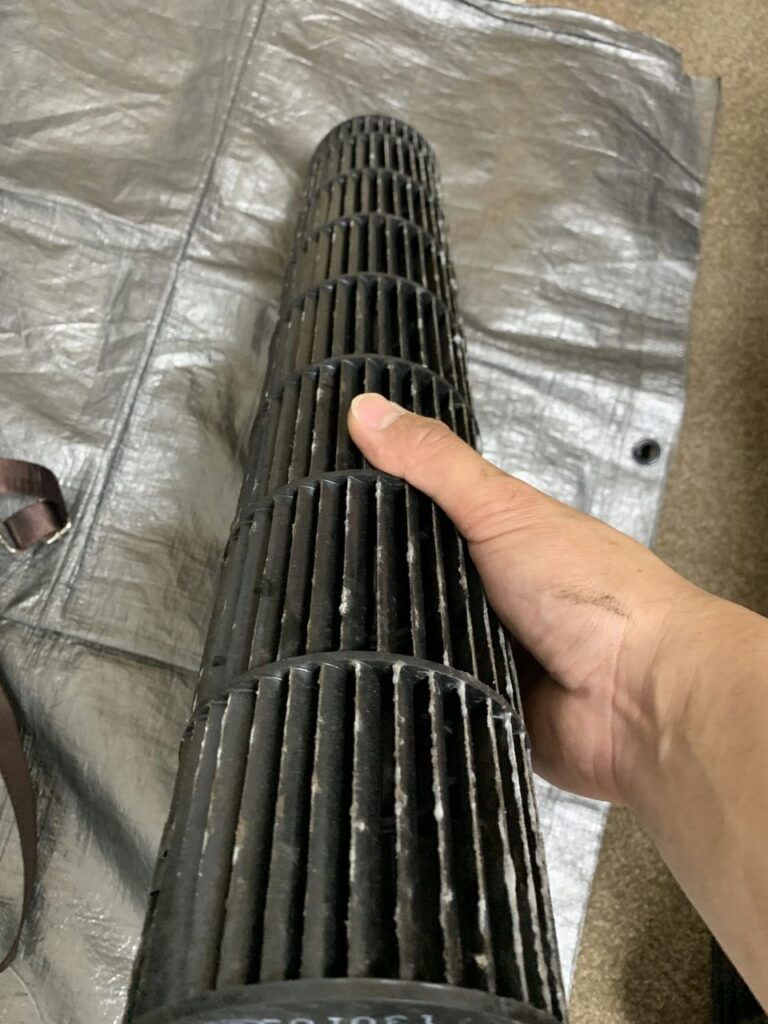 汚れているパナソニックのエアコンの送風ファン
