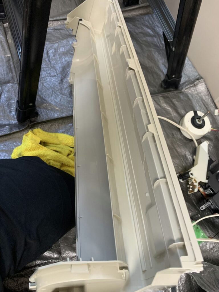 綺麗になったパナソニックのエアコンのドレンパン