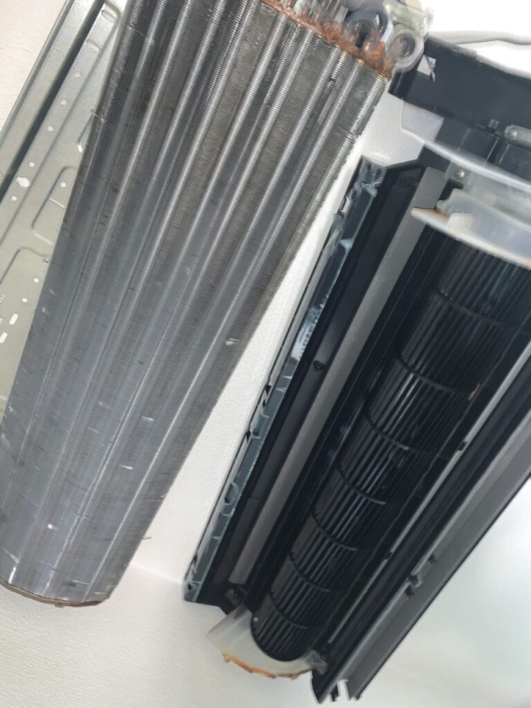 綺麗になった東芝のエアコンの熱交換器