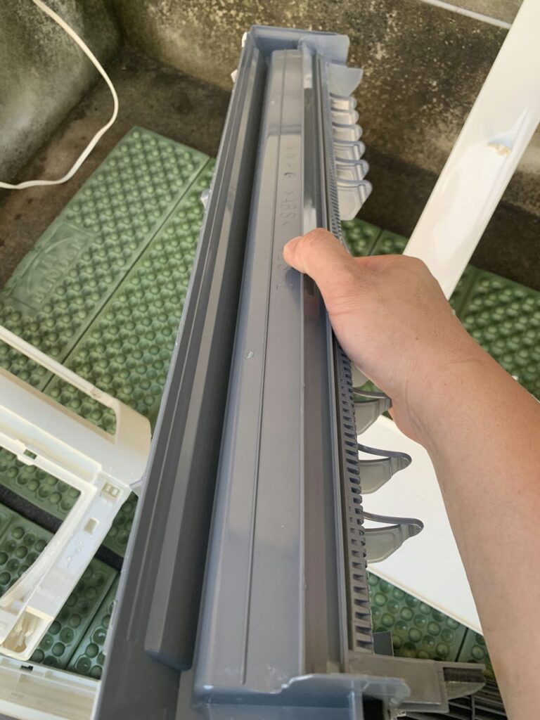綺麗になった三菱電機のエアコンのドレンパン