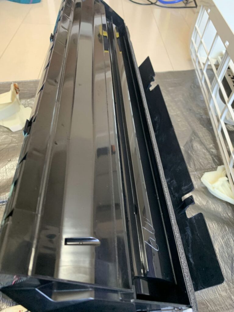 綺麗になった東芝のエアコンのケーシング
