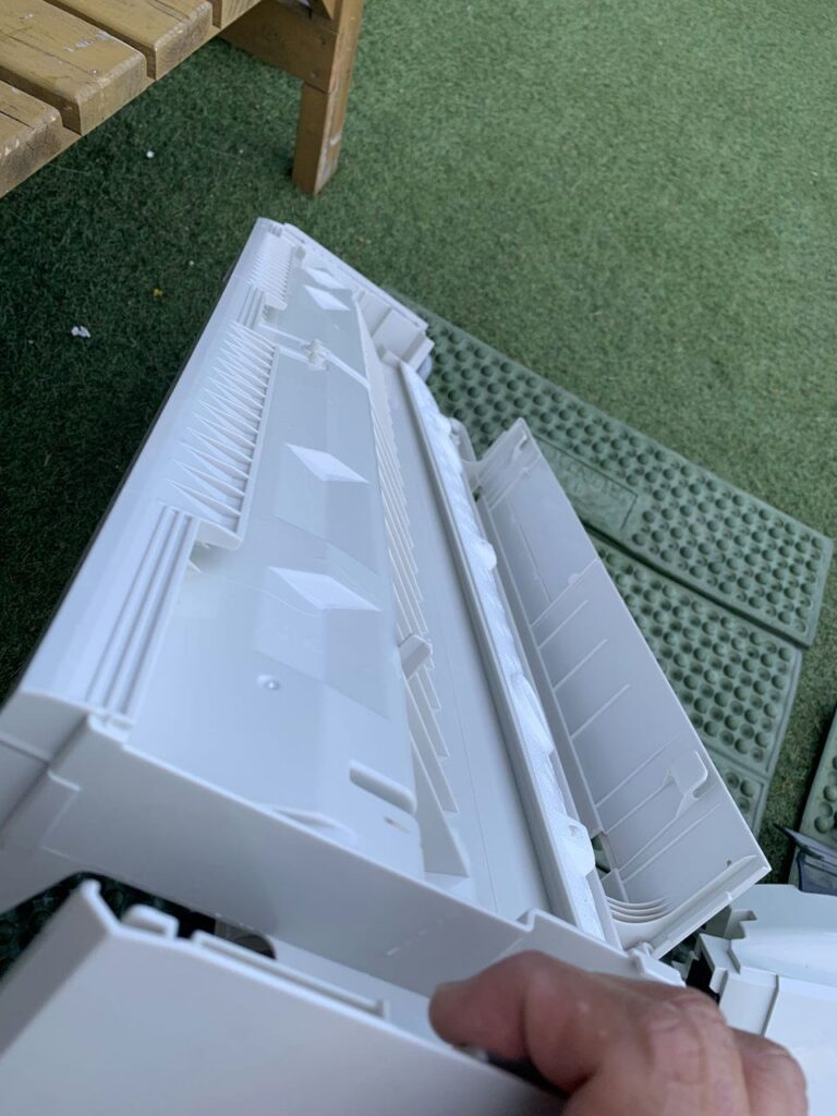 綺麗になったパナソニックのエアコンのケーシング