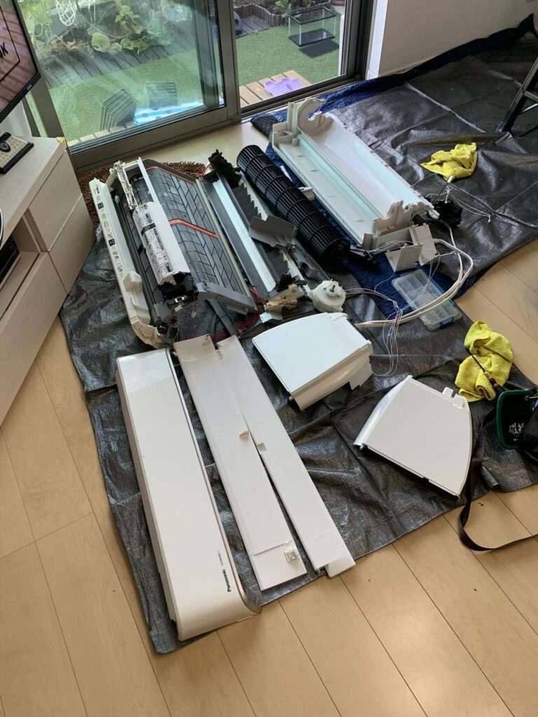 綺麗になった完全分解されたパナソニックのエアコン