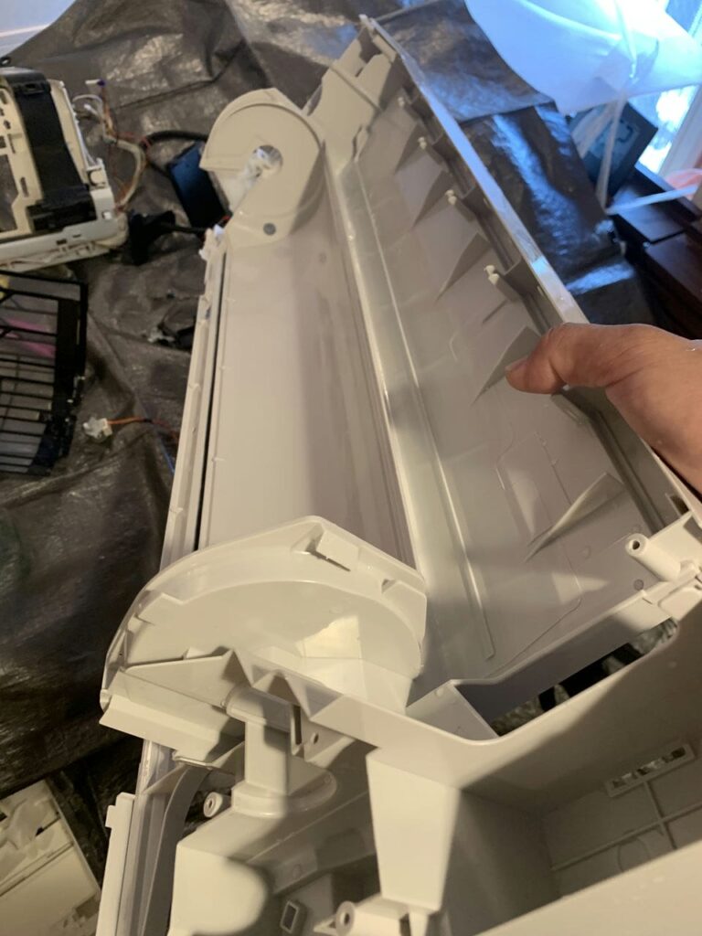 綺麗になったパナソニックのエアコンのドレンパン