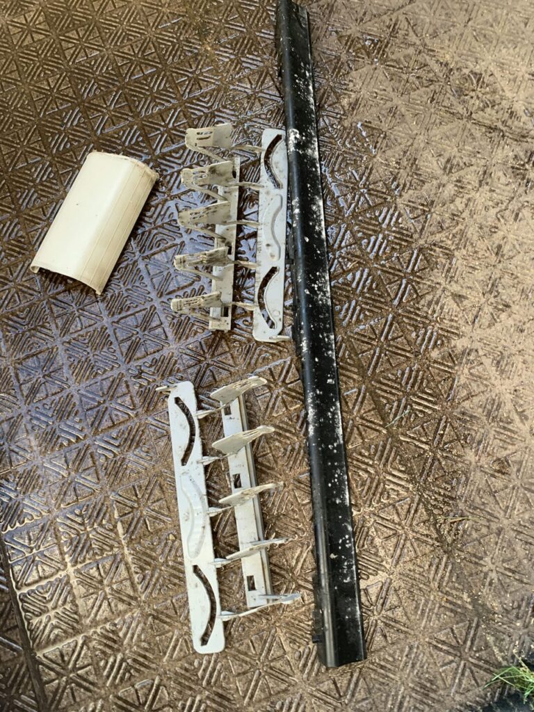 汚れているダイキンのエアコンのファン部品