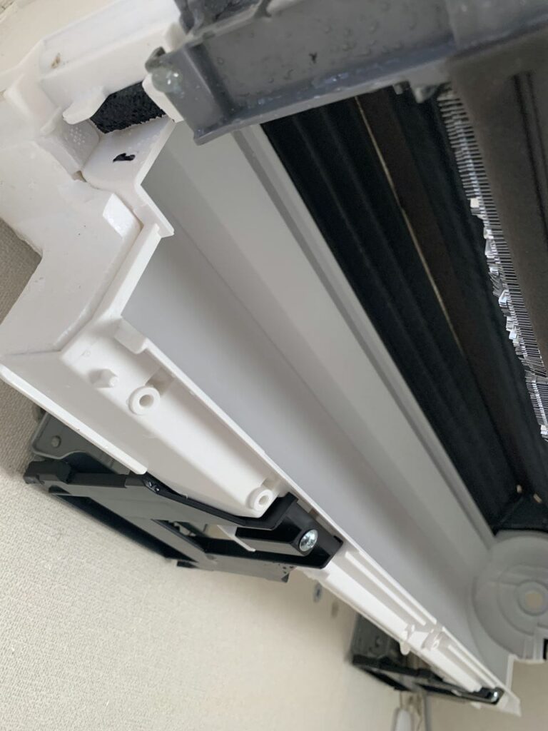 綺麗になった富士通のエアコンのドレンパン
