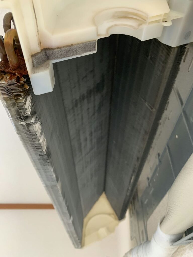 綺麗になった富士通のエアコンの熱交換器