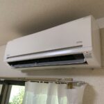 型番RAS-AJ28E(W)の日立のエアコンの外観