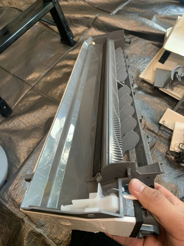 綺麗になった三菱電機のエアコンのドレンパン