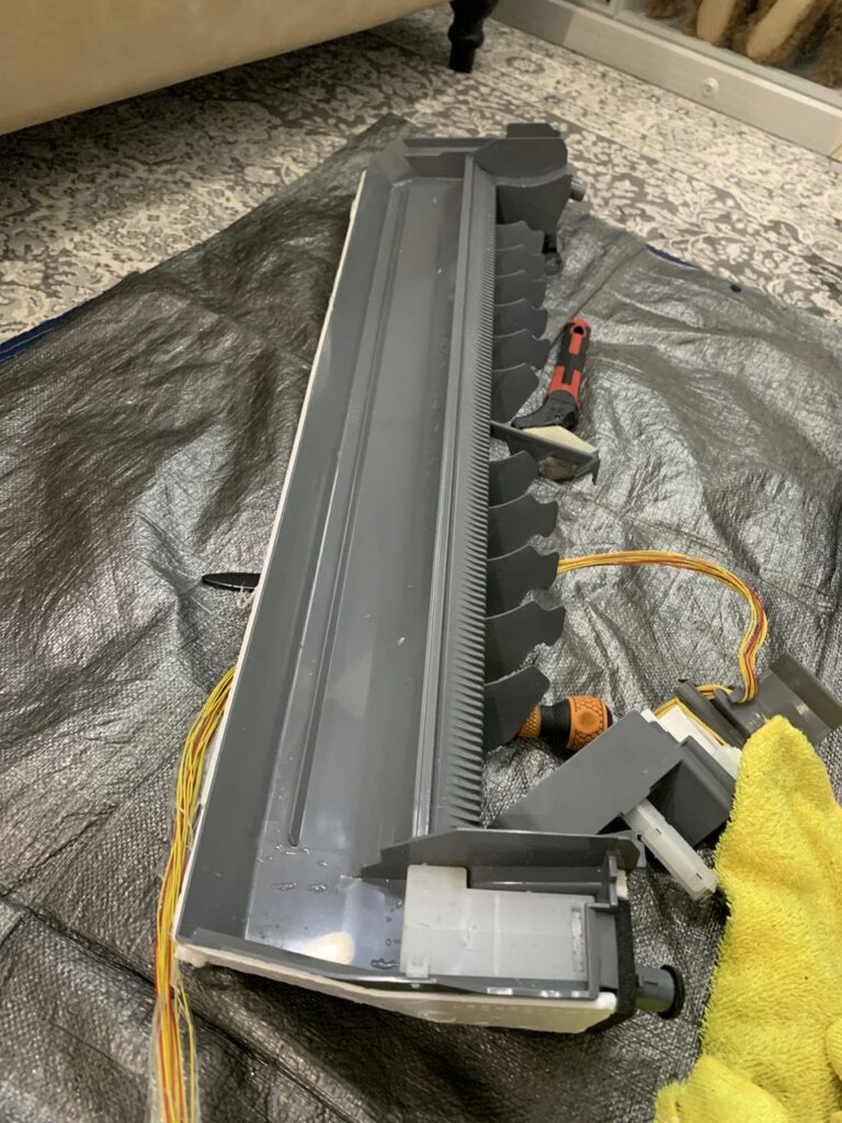 綺麗になった三菱電機のエアコンのドレンパン