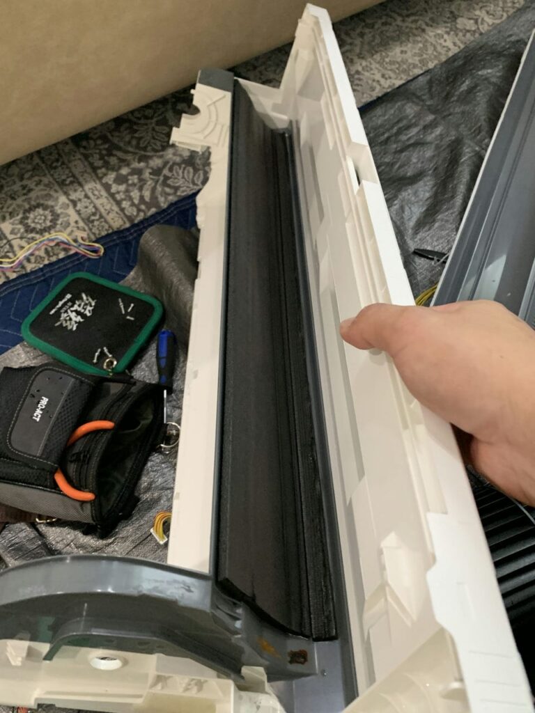 綺麗になった三菱電機のエアコンのケーシング