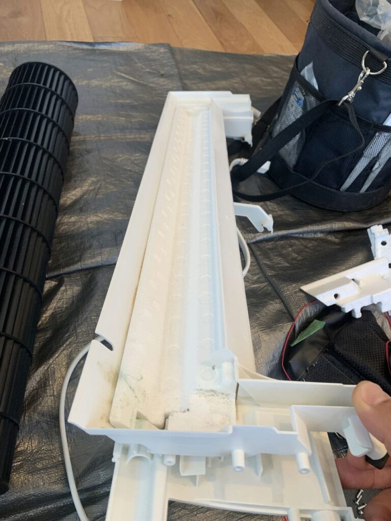 綺麗になったパナソニックのエアコンのドレンパン