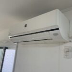 型番AC-G56ATCのシャープのエアコンの外観