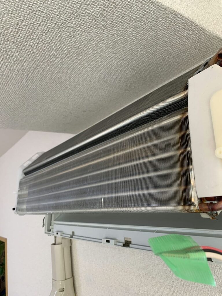綺麗になったシャープのエアコンの熱交換器