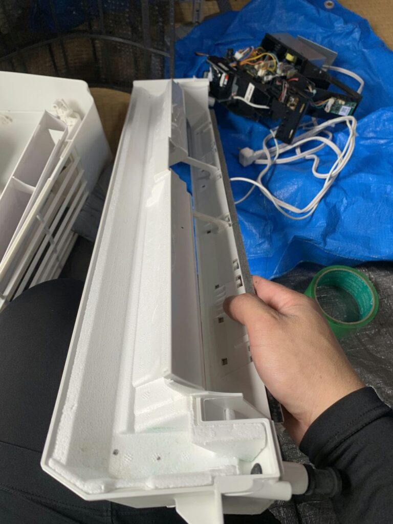 綺麗になったシャープのエアコンのドレンパン