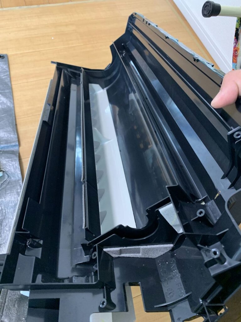 綺麗になった東芝のエアコンのドレンパン