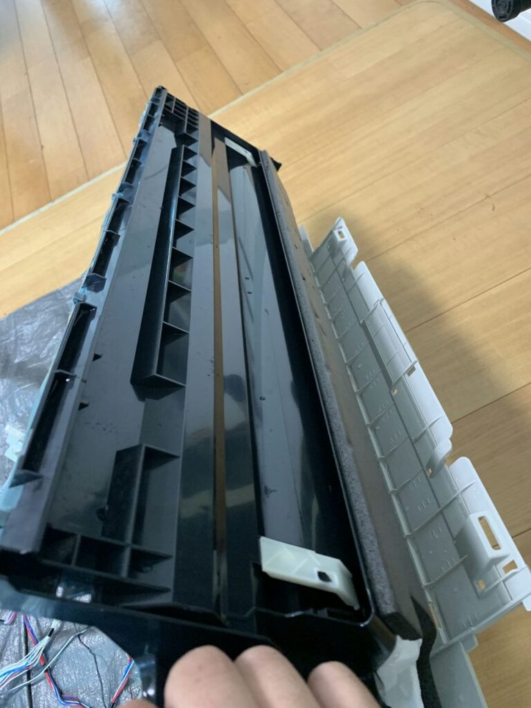 綺麗になった東芝のエアコンのケーシング
