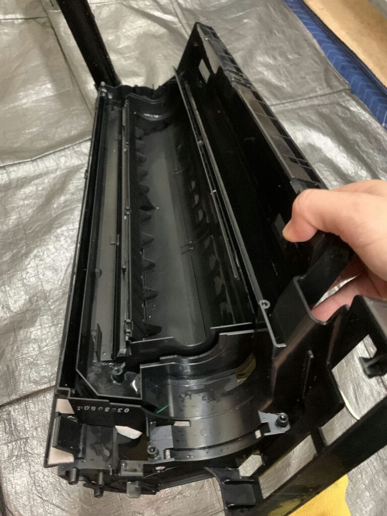 綺麗になった東芝のエアコンのドレンパン