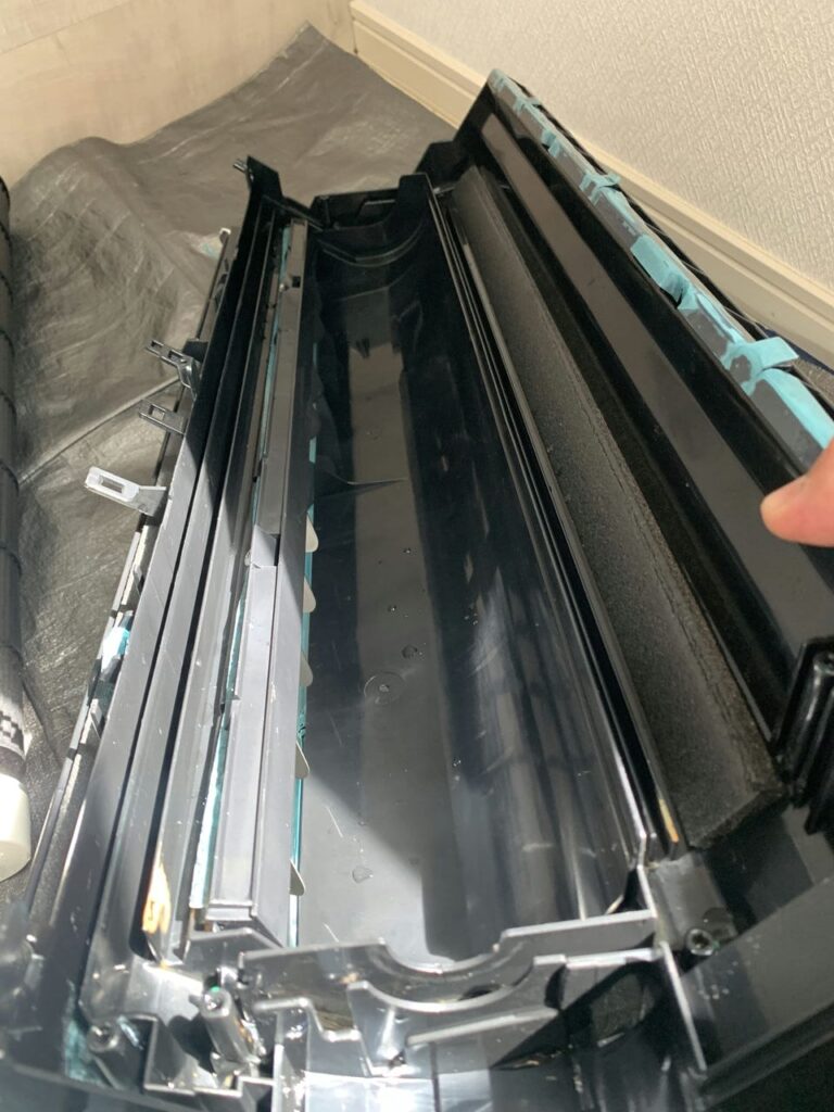 綺麗になった東芝のエアコンのドレンパン