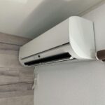 型番RAS-2857V(W)の東芝のエアコンの外観