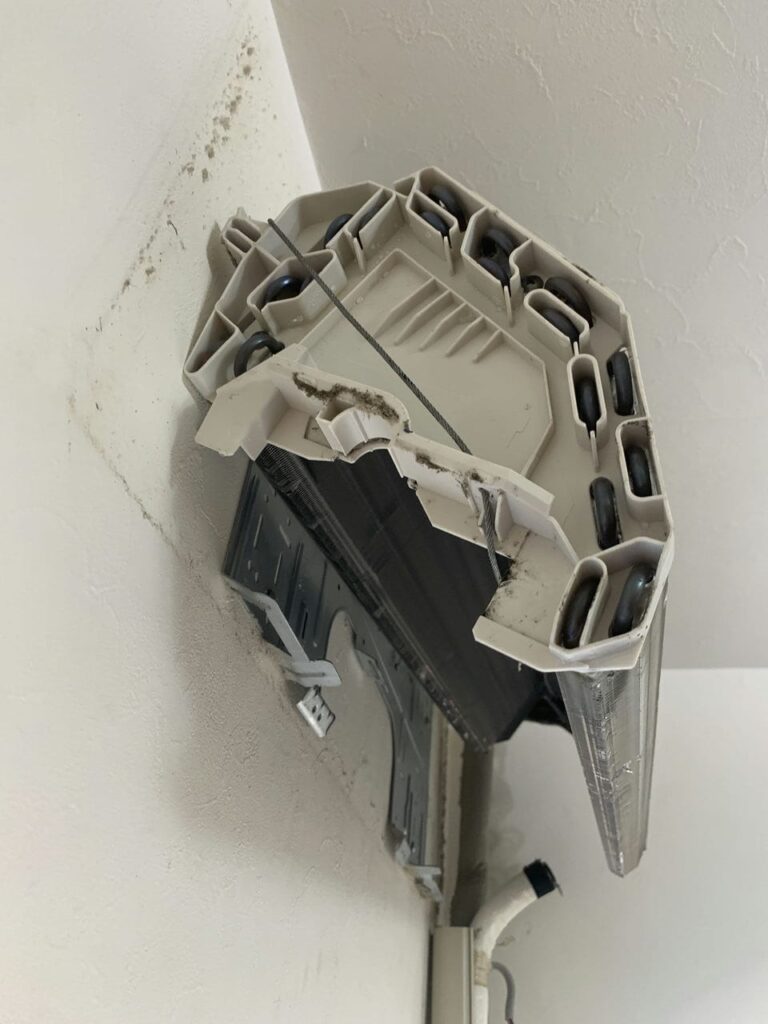 汚れているダイキンのエアコンの熱交換器