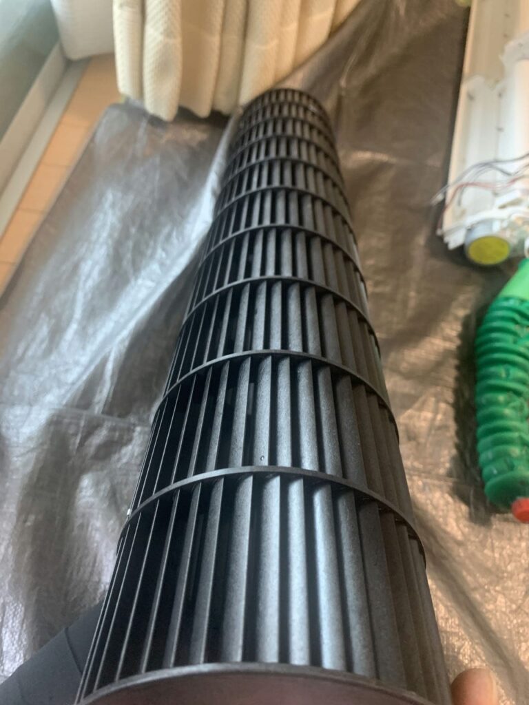 綺麗になったシャープのエアコンの送風ファン