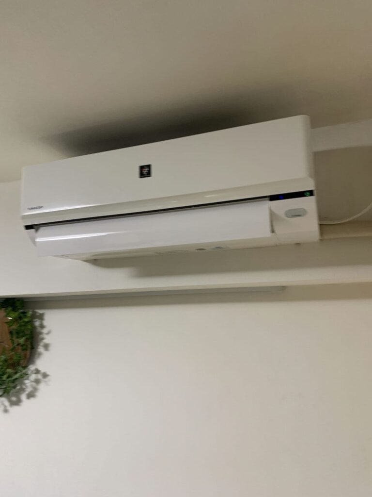 エアコン完全分解洗浄の施工事例:シャープ(SHARP)型番:AY-G56H2-Wのアイキャッチ画像