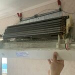 汚れているシャープのエアコンの熱交換器