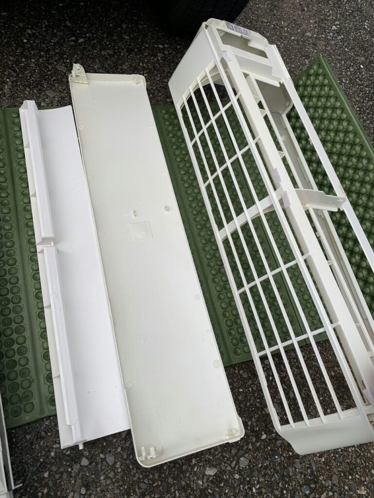 綺麗になったシャープのエアコンの部品