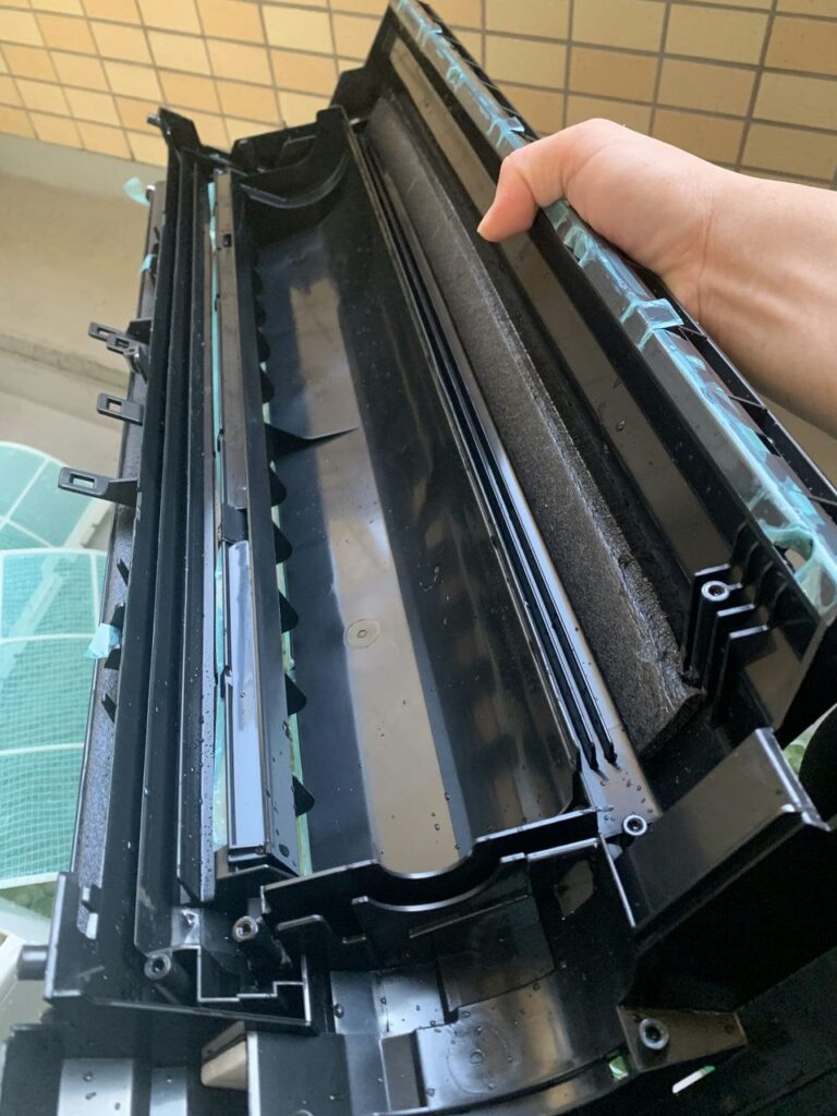 綺麗になった東芝のエアコンのドレンパン