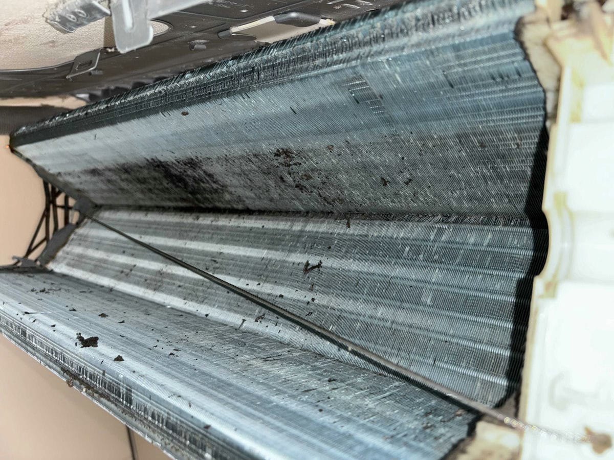 洗浄前の熱交換器内側