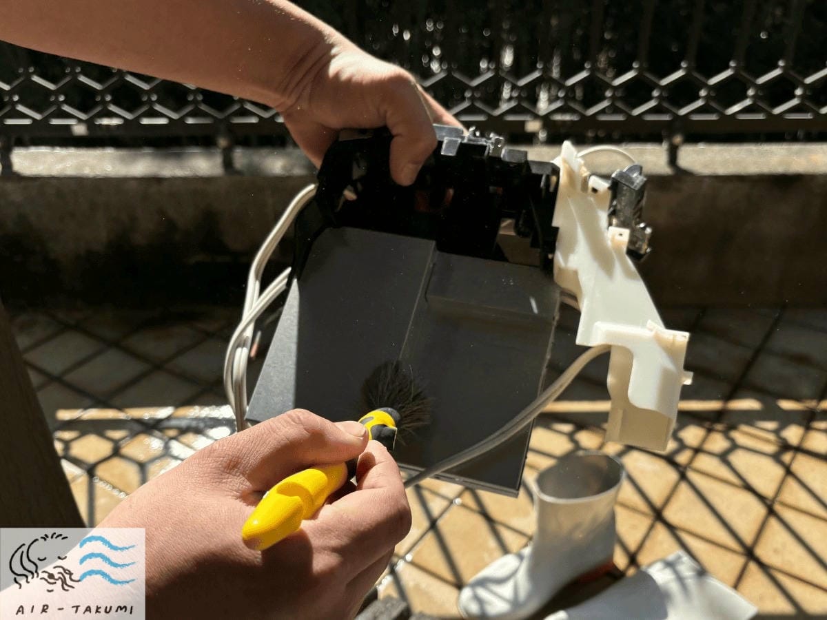 電装基板のほこり払い