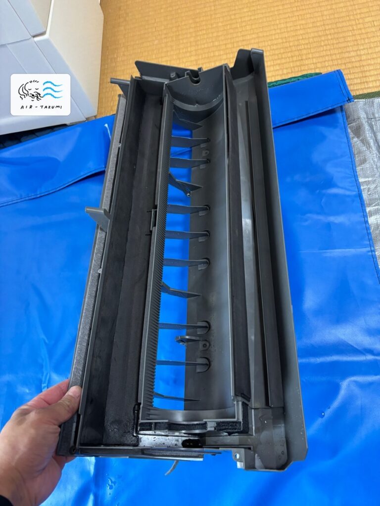 洗浄後の富士通ゼネラルエアコン AS-229EE7 のドレンパン