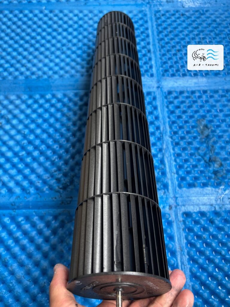 洗浄後の日立エアコン RAS-KW40G2(W) の送風ファン